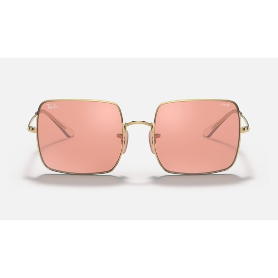 SQUARE 1971 MIRROR EVOLVE
Lenses: Pink Photochromic Mirror  +  Frame: Shiny Gold