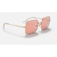 SQUARE 1971 MIRROR EVOLVE
Lenses: Pink Photochromic Mirror  +  Frame: Shiny Gold