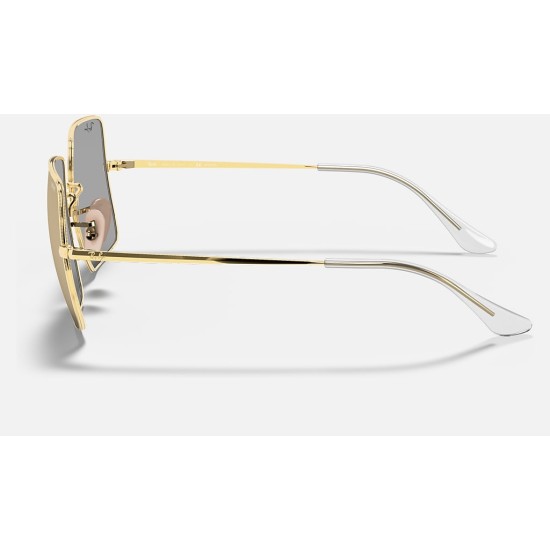 SQUARE 1971 MIRROR EVOLVE
Lenses: Dark Grey/Gold Photochromic Mirror  +  Frame: Shiny Gold