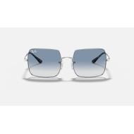 SQUARE 1971 CLASSIC
Lenses: Light Blue Gradient  +  Frame: Silver