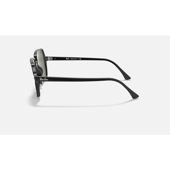 Square II
Lenses: Green Classic G-15  +  Frame: Black