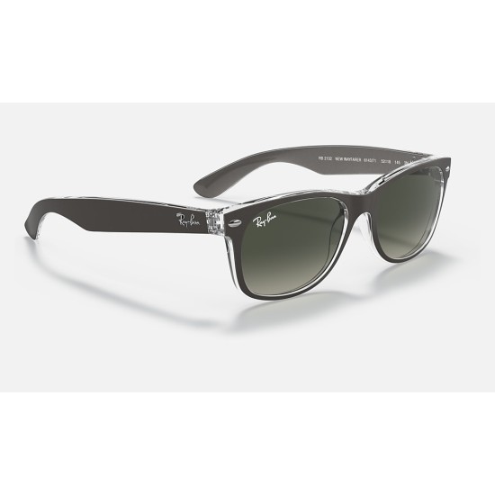 NEW WAYFARER COLOR MIX
Lenses: Grey Gradient  +  Frame: Gunmetal