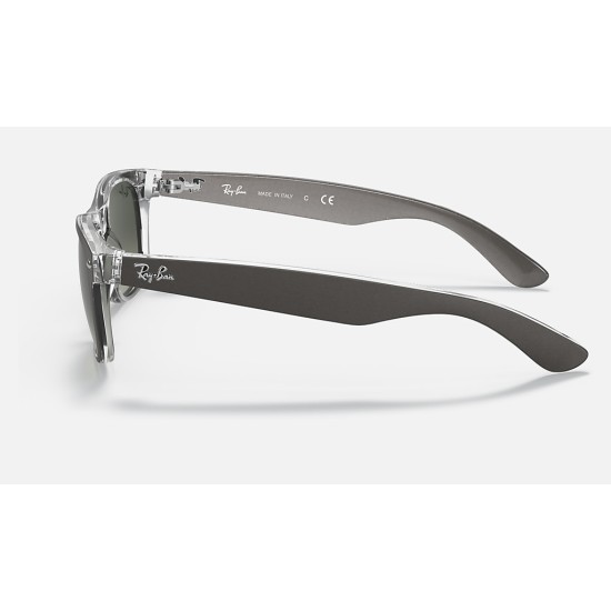 NEW WAYFARER COLOR MIX
Lenses: Grey Gradient  +  Frame: Gunmetal