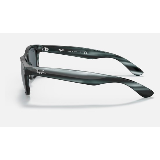 NEW WAYFARER COLOR MIX
Lenses: Blue Classic  +  Frame: Striped Blue