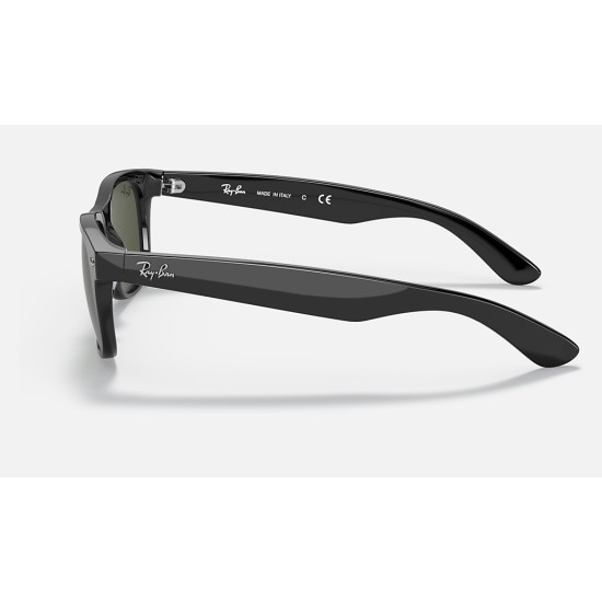 NEW WAYFARER CLASSIC
Lenses: Green Classic  +  Frame: Black