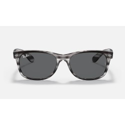 NEW WAYFARER COLOR MIX
Lenses: Dark Grey Classic  +  Frame: Striped Grey