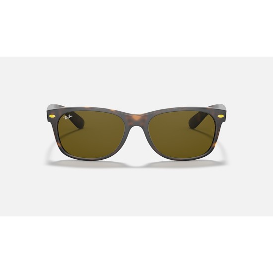 RB2132M SCUDERIA FERRARI COLLECTION
Lenses: Brown Classic B-15  +  Frame: Tortoise