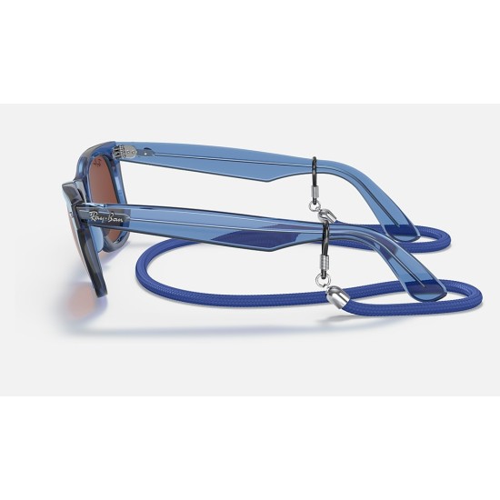 ORIGINAL WAYFARER COLORBLOCK
Lenses: Red Classic  +  Frame: Transparent Blue