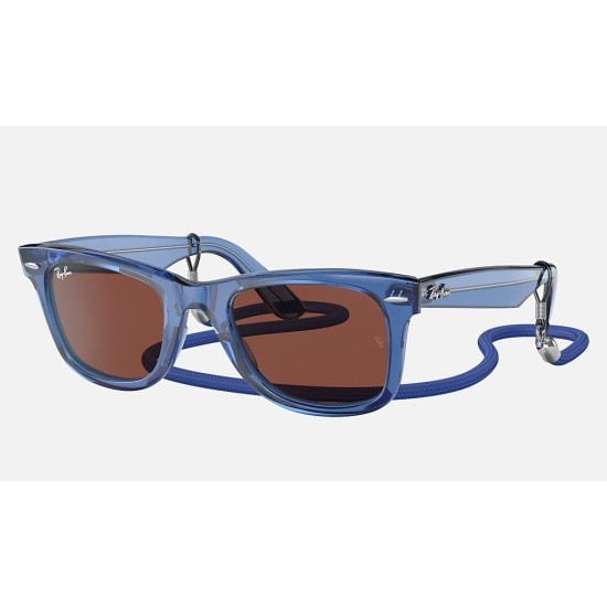 ORIGINAL WAYFARER COLORBLOCK
Lenses: Red Classic  +  Frame: Transparent Blue