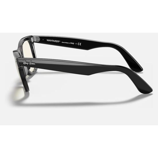 WAYFARER CLEAR EVOLVE
Lenses: Grey Photochromic Classic  +  Frame: Shiny Black