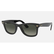 ORIGINAL WAYFARER @Collection
Lenses: Grey Gradient  +  Frame: Black