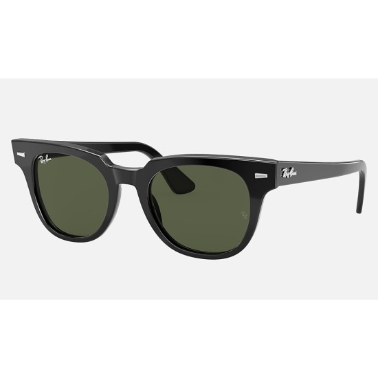 METEOR CLASSIC
Lenses: Green Classic  +  Frame: Black