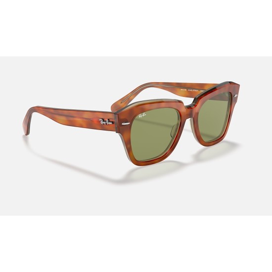 STATE STREET
Lenses: Light Green Classic  +  Frame: Tortoise