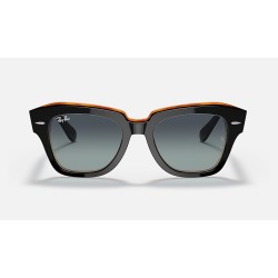 STATE STREET
Lenses: Grey/Blue Gradient  +  Frame: Black