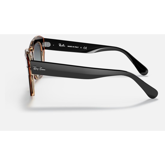 STATE STREET
Lenses: Grey/Blue Gradient  +  Frame: Black