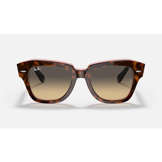 State Street
Lenses: Brown/Blue Gradient  +  Frame: Pink Tortoise