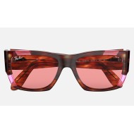 NOMAD PINK FLUO
Lenses: Pink Classic  +  Frame: Striped Havana and Pink Fluo