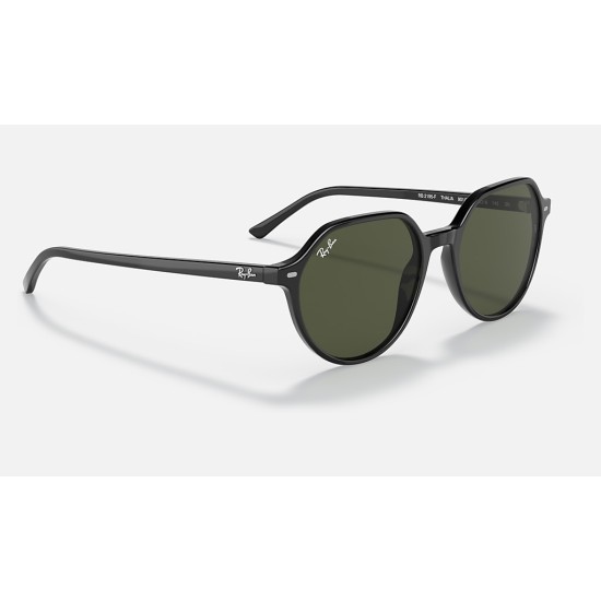 THALIA
Lenses: Green Classic G-15  +  Frame: Black