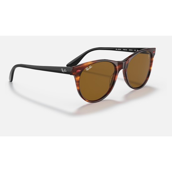 RB2202M SCUDERIA FERRARI COLLECTION
Lenses: Brown Classic B-15  +  Frame: Havana