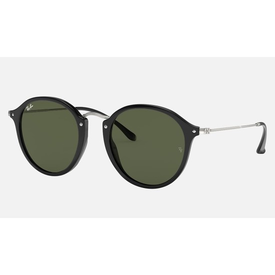 ROUND FLECK
Lenses: Green Classic G-15  +  Frame: Black