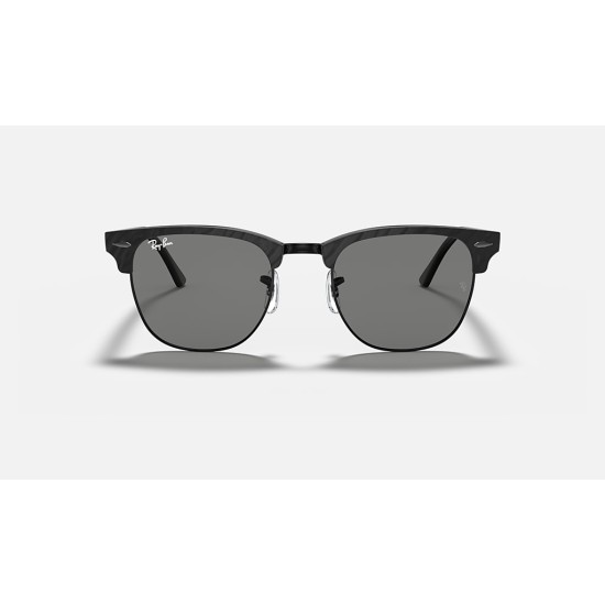 CLUBMASTER MARBLE
Lenses: Dark Grey Classic  +  Frame: Wrinkled Black