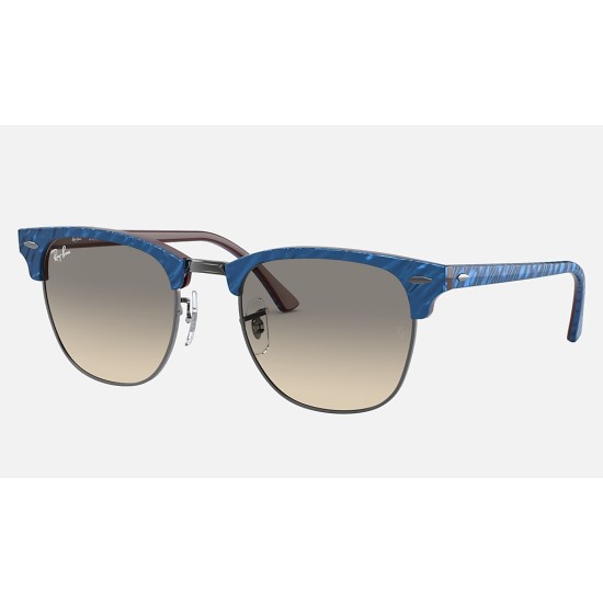 CLUBMASTER MARBLE
Lenses: Light Grey Gradient  +  Frame: Wrinkled Blue