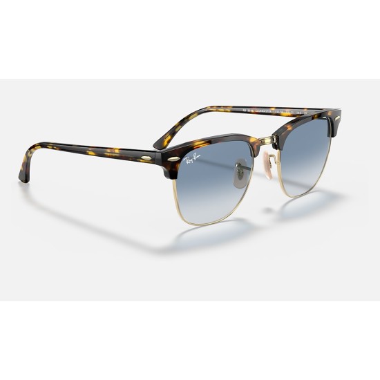 CLUBMASTER FLECK
Lenses: Light Blue Gradient  +  Frame: Yellow Havana