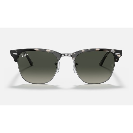 CLUBMASTER FLECK
Lenses: Grey Gradient  +  Frame: Grey Havana
