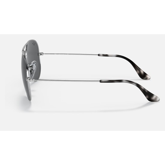 AVIATOR @Collection
Lenses: Dark Grey Classic  +  Frame: Silver