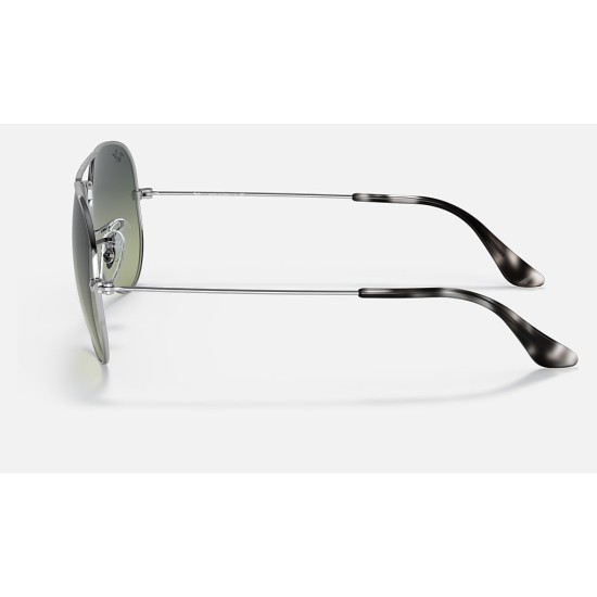 AVIATOR @Collection
Lenses: Green/Blue Gradient  +  Frame: Silver