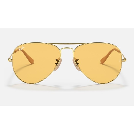 AVIATOR AMBERMATIC
Lenses: Yellow Photochromic Classic  +  Frame: Gold