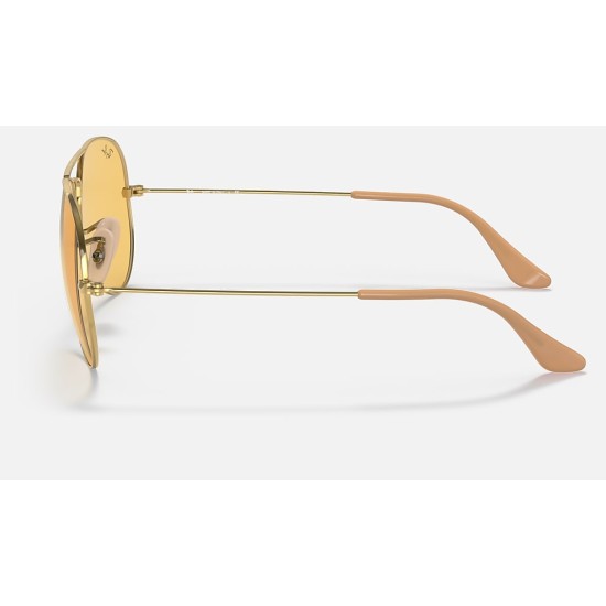AVIATOR AMBERMATIC
Lenses: Yellow Photochromic Classic  +  Frame: Gold