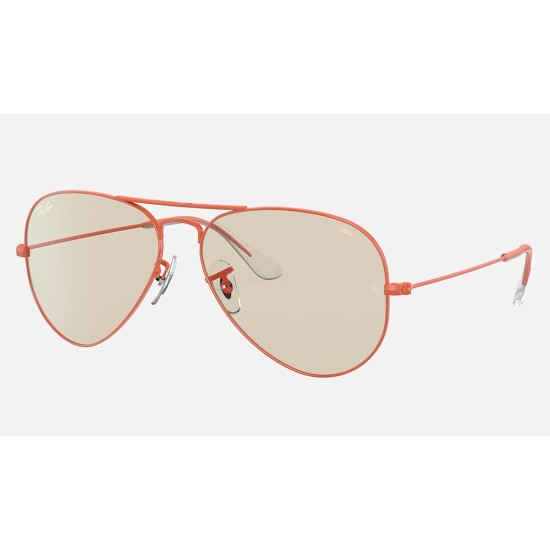 AVIATOR SOLID EVOLVE
Lenses: Light Brown Photochromic Classic  +  Frame: Red