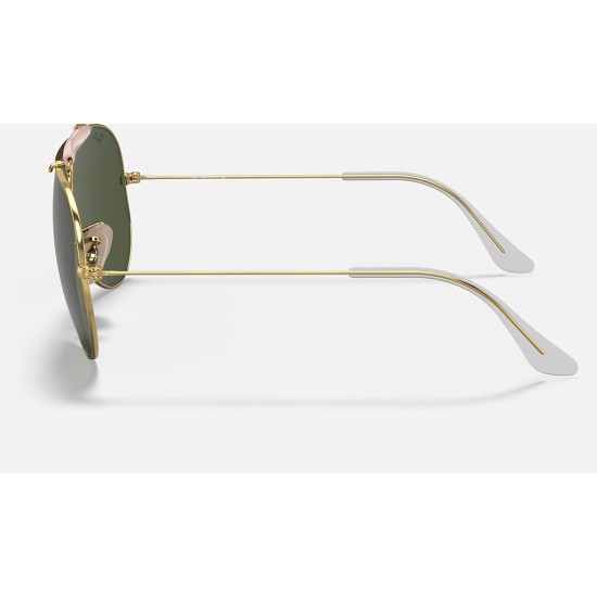 Shooter
Lenses: Green Classic G-15  +  Frame: Gold