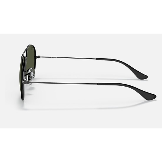 Cockpit
Lenses: Green Classic G-15  +  Frame: Gunmetal