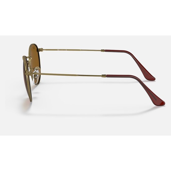 ROUND METAL ANTIQUED
Lenses: B-15 Brown Classic  +  Frame: Antique Gold