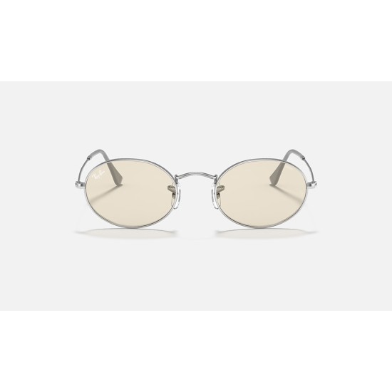OVAL SOLID EVOLVE
Lenses: Light Brown Photochromic Classic  +  Frame: Silver