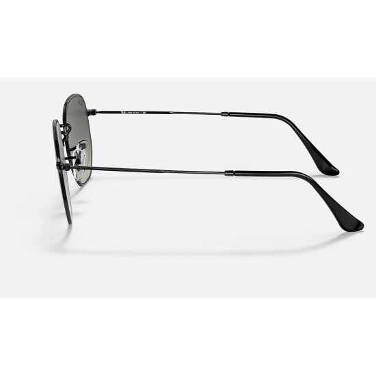HEXAGONAL
Lenses: Grey Gradient  +  Frame: Black