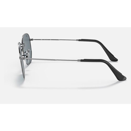 HEXAGONAL
Lenses: Blue Classic  +  Frame: Gunmetal