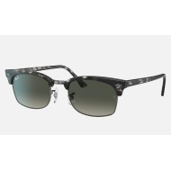 Clubmaster Square
Lenses: Grey Gradient  +  Frame: Grey Havana
