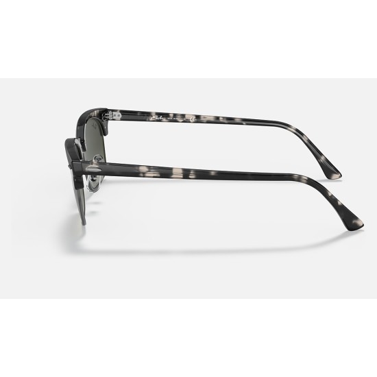 Clubmaster Square
Lenses: Grey Gradient  +  Frame: Grey Havana
