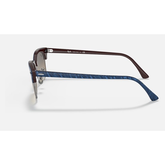 CLUBMASTER SQUARE
Lenses: Light Grey Gradient  +  Frame: Wrinkled Blue