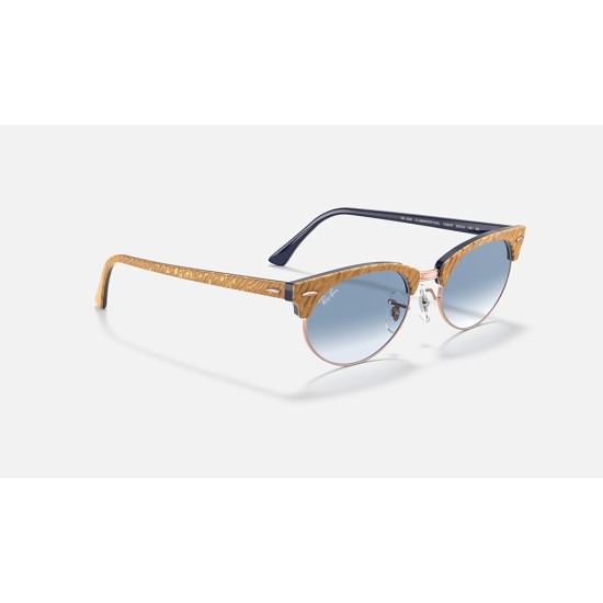 CLUBMASTER OVAL
Lenses: Light Blue Gradient  +  Frame: Wrinkled Beige