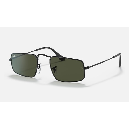 Julie
Lenses: Green Classic G-15  +  Frame: Black