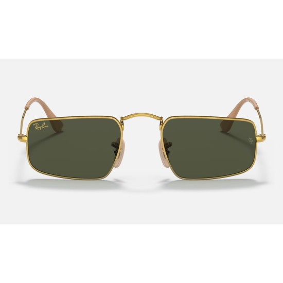 Julie
Lenses: Green Classic G-15  +  Frame: Legend Gold