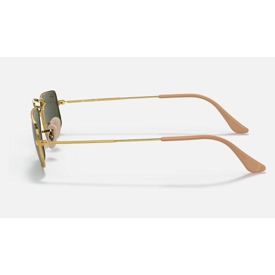 Julie
Lenses: Green Classic G-15  +  Frame: Legend Gold