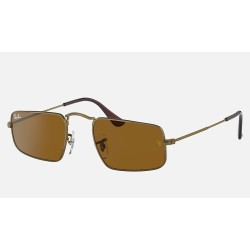 Julie
Lenses: Brown Classic B-15  +  Frame: Gold