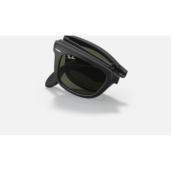 WAYFARER FOLDING CLASSIC
Lenses: Green Classic G-15  +  Frame: Black