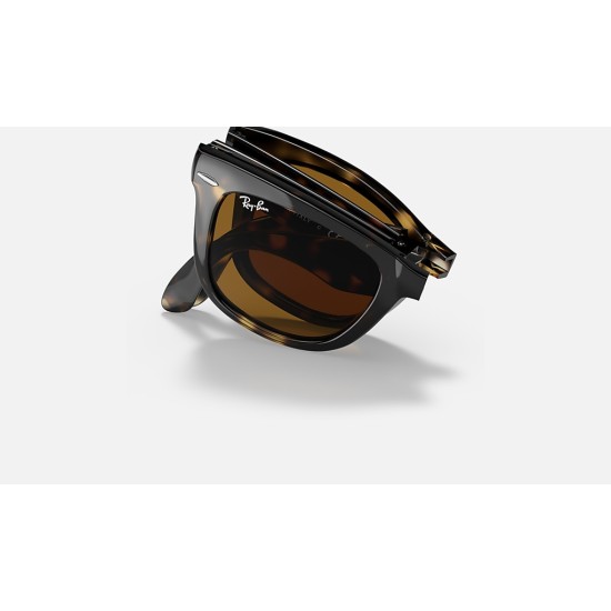 WAYFARER FOLDING CLASSIC
Lenses: Brown Classic B-15  +  Frame: Tortoise