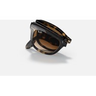 WAYFARER FOLDING CLASSIC
Lenses: Light Brown Gradient  +  Frame: Tortoise
